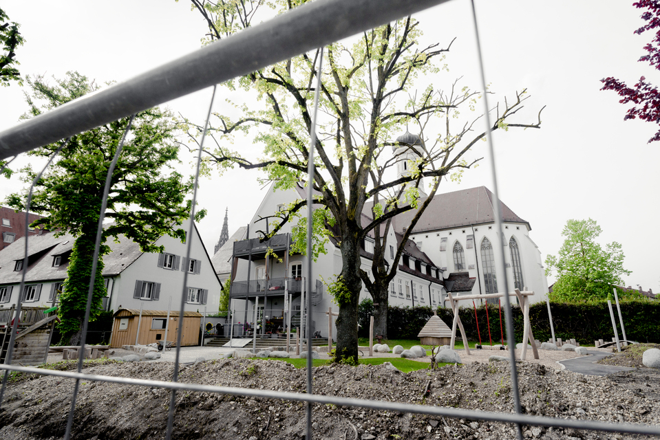 Kinder-Garden Reconstruction - ID 011416