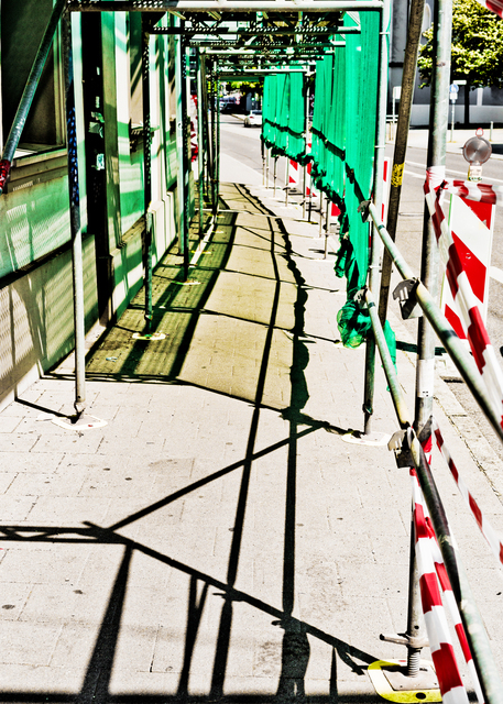 Green and Red White I - ID 011599