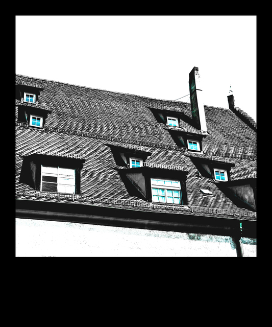 Cyan Dormer Window - ID 011608