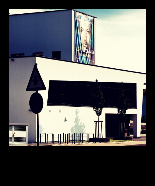 Man Above - ID 011648