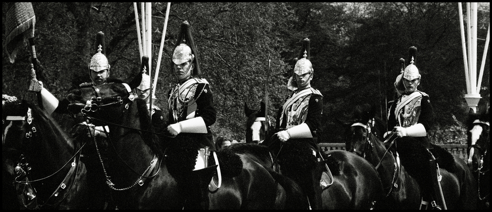 Four Guards - ID 011709