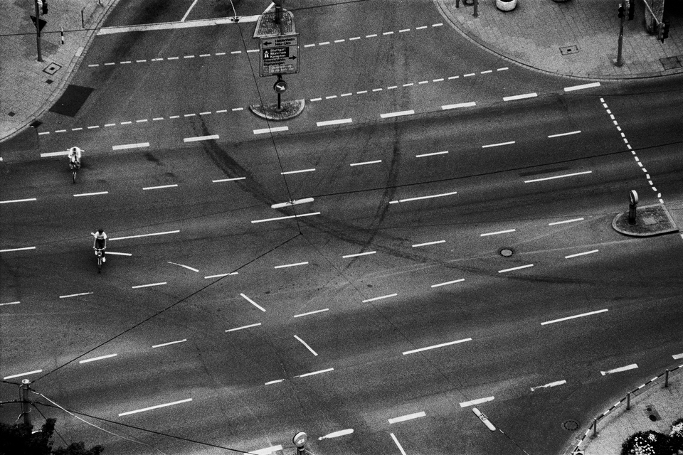 Crossing from Above II - ID 011714