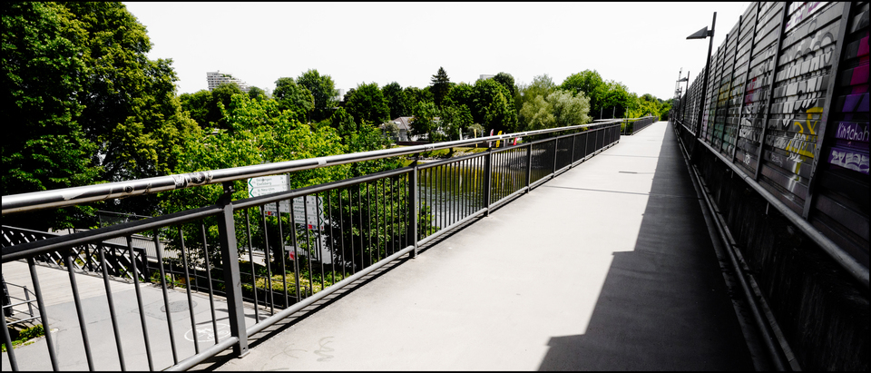 Shadow over the Brigde - ID 011911