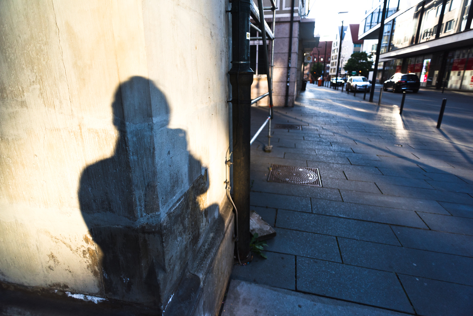 Around the Corner - ID 011950