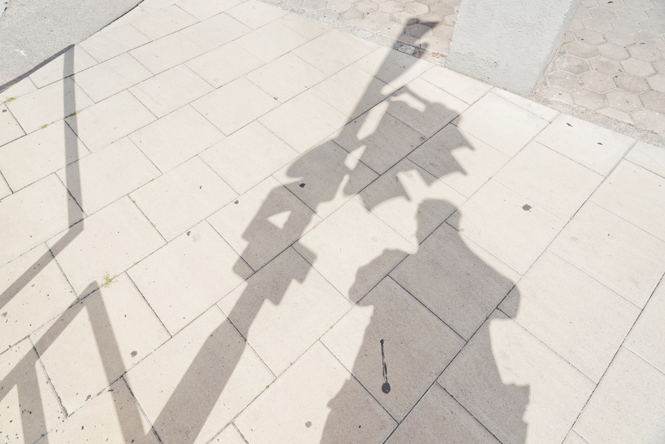 Under the Lights - ID 011982