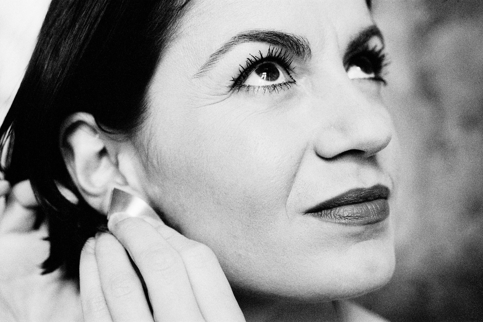 Adding Earring II - ID 012082