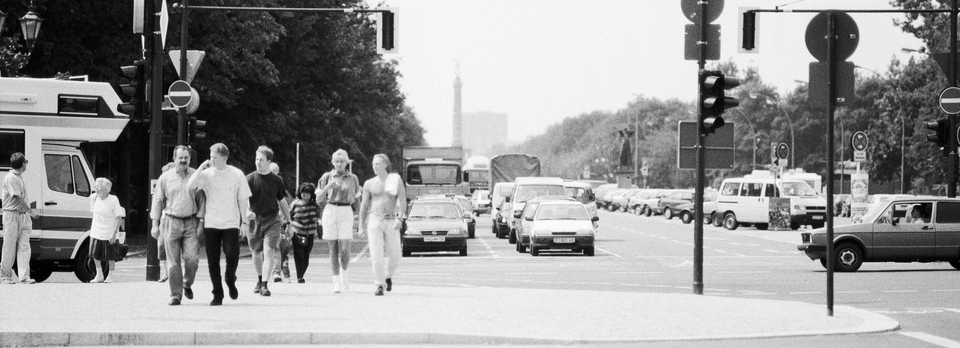 Victory Column in the Back - ID 012217