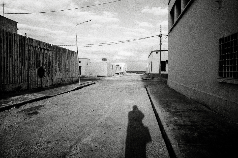 Tunisia Street to the Sea - ID 012230