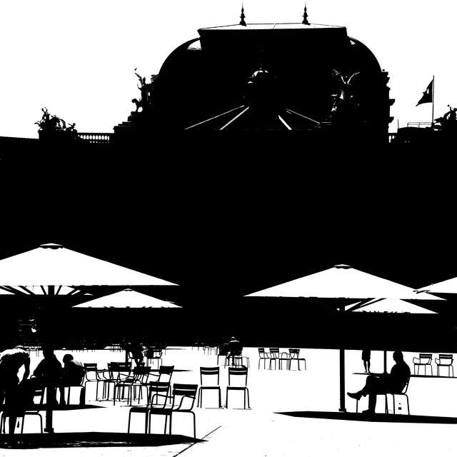 Opera Square III - ID 012246