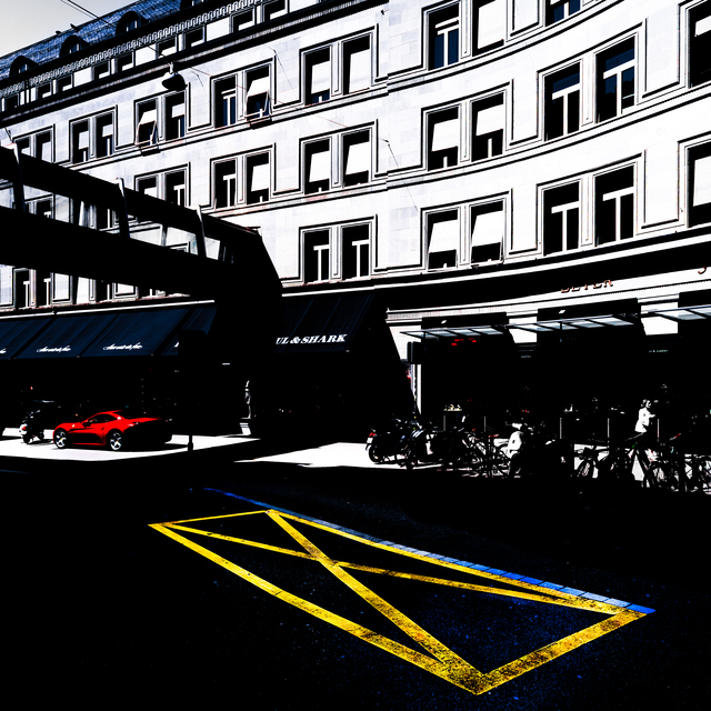 Red Car and Yellow Cross - ID 012308