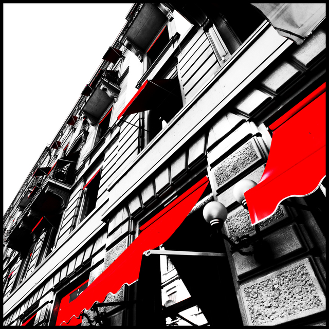 Red Awnings - ID 012555