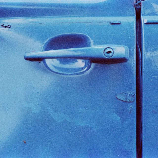 Blue VW Beetle - ID 012649