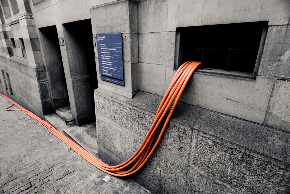 Zurich Cables II - ID 012780