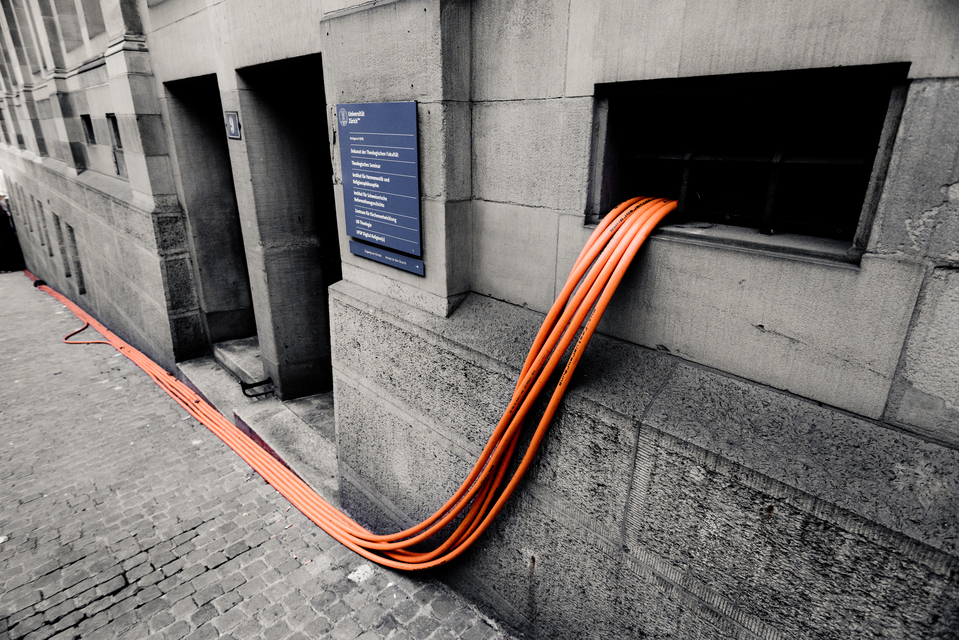 Zurich Cables III - ID 012781