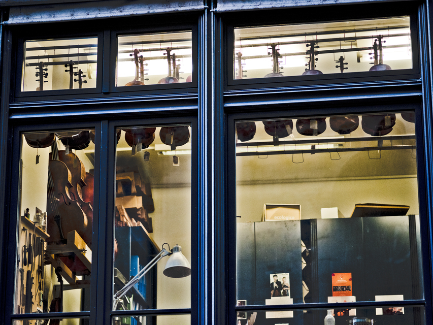 Music Shop IV - ID 012794