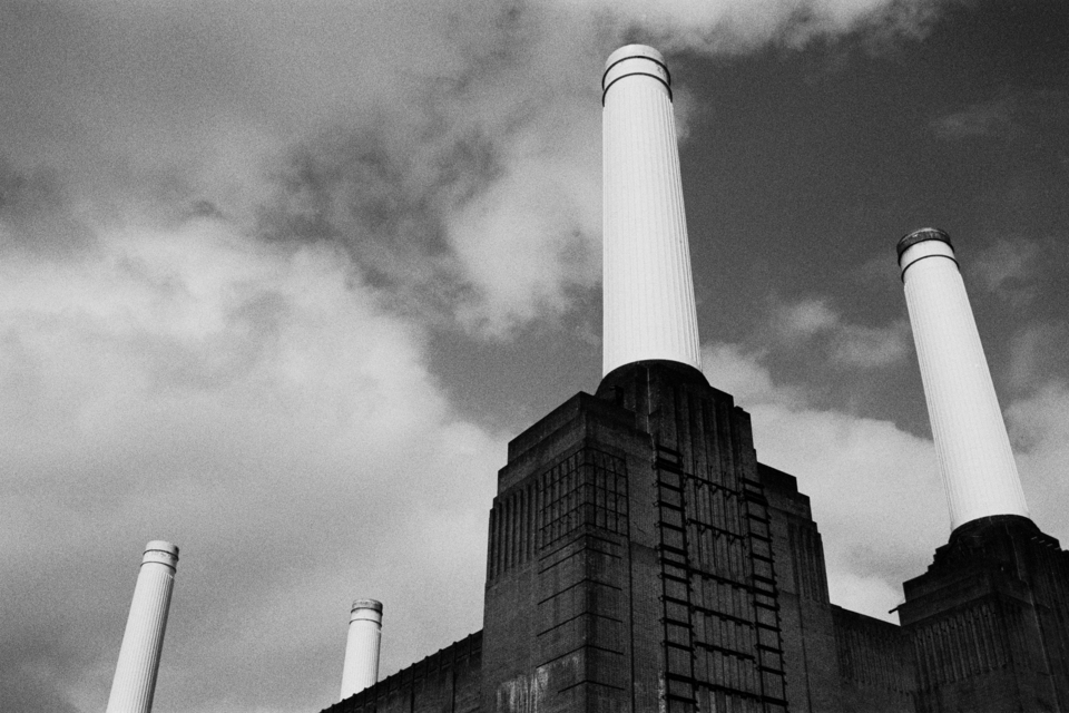 Battersea Power Station Smokestacks - ID 012815