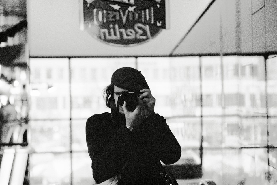 Self in Berlin Mirror - ID 012915