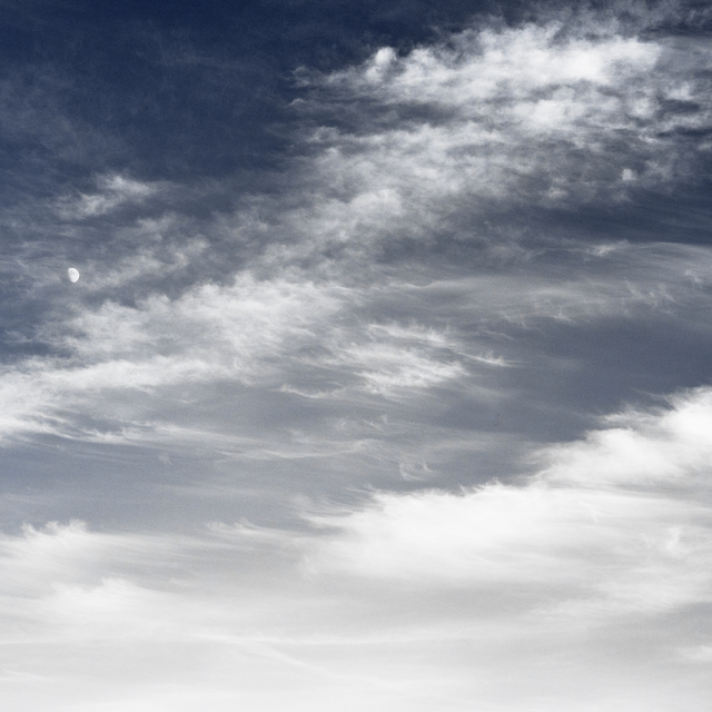 Moon and Clouds - ID 013019