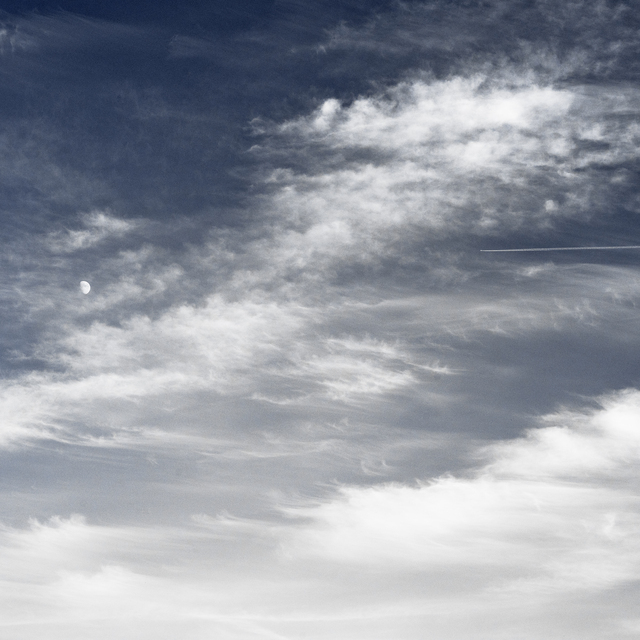 Moon Plane and Clouds - ID 013020