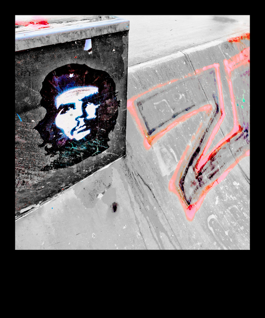 Ernesto Che Guevara at Skatepark I - ID 013085