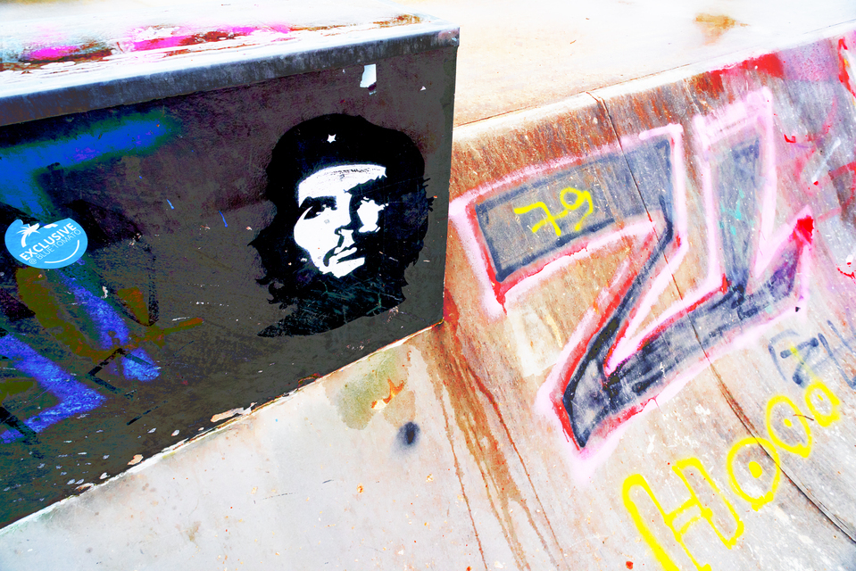 Ernesto Che Guevara at Skatepark II - ID 013086