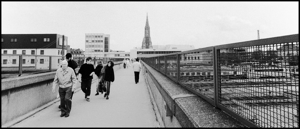 Old Bridge over Tracks II - ID 013112