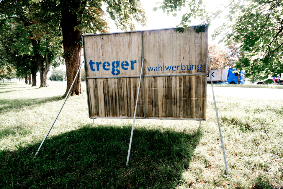 Backside of Election Advertising I - ID 013157