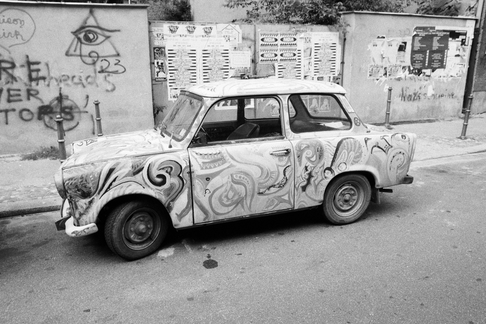 East Berlin Car II - ID 013229