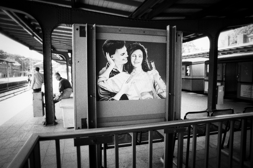 Advertising on S-Bahn Station - ID 013237
