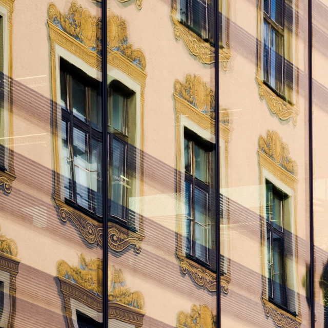 Town Hall in Mirror II - ID 013276