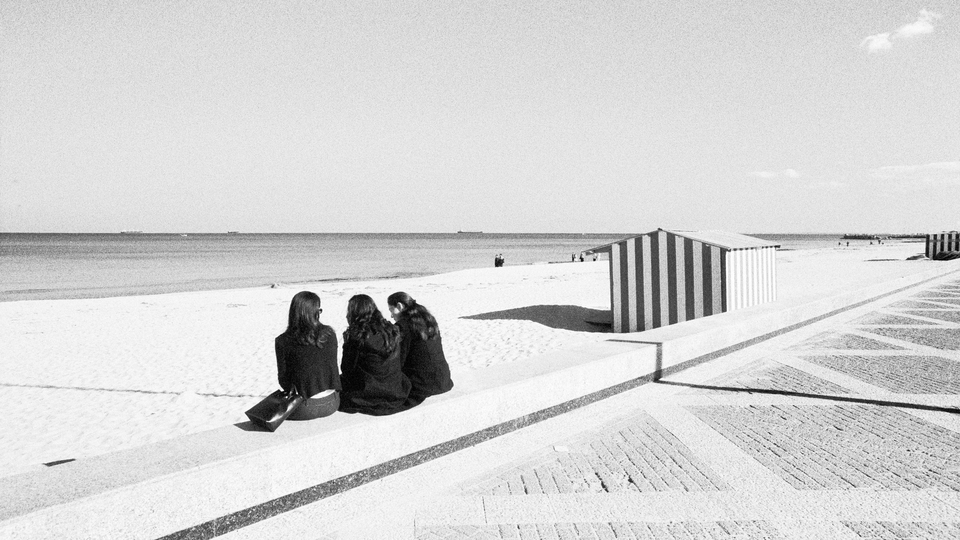 Sitting at Tunesia Beach - ID 013339