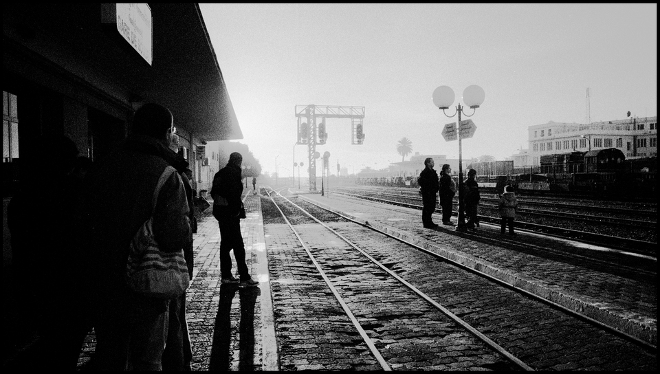 Waiting for the Train I - ID 013340