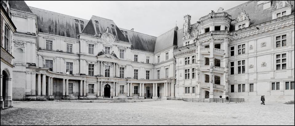Blois Castle Courtyard II - ID 013396