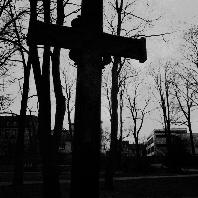 One Cross II - ID 013445