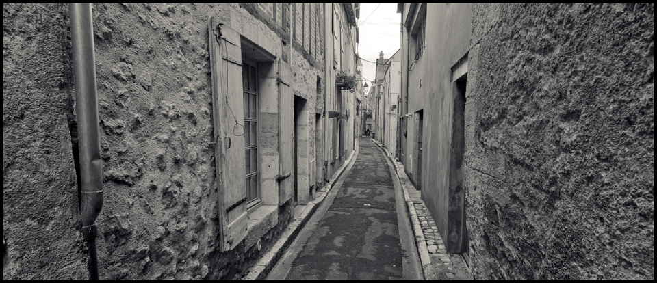 Narrow Street I - ID 013543