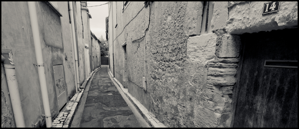 Narrow Street II - ID 013544
