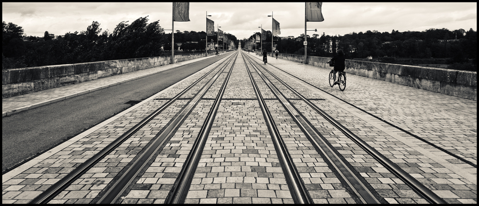 Tours Bridge I - ID 013700