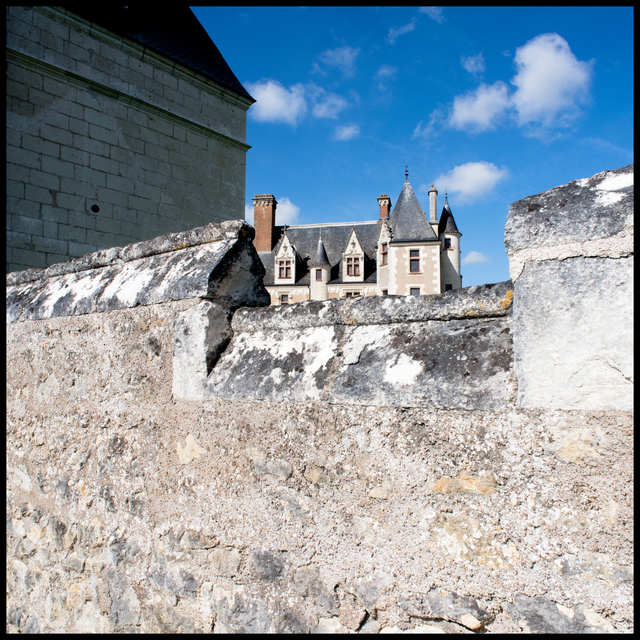 Castle behind the Wall I - ID 013807