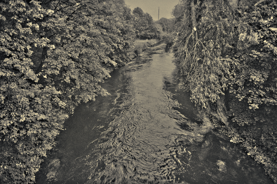 River to Smoke Stack - ID 014048