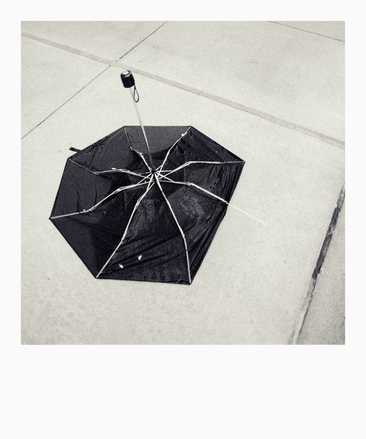 Umbrella on Concrete II - ID 014306