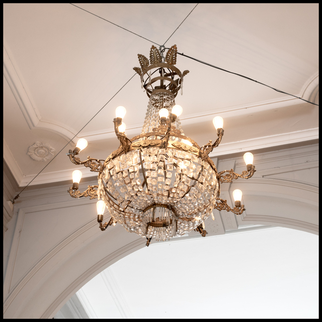 Lustre next to Bahnhofstrasse - ID 014973